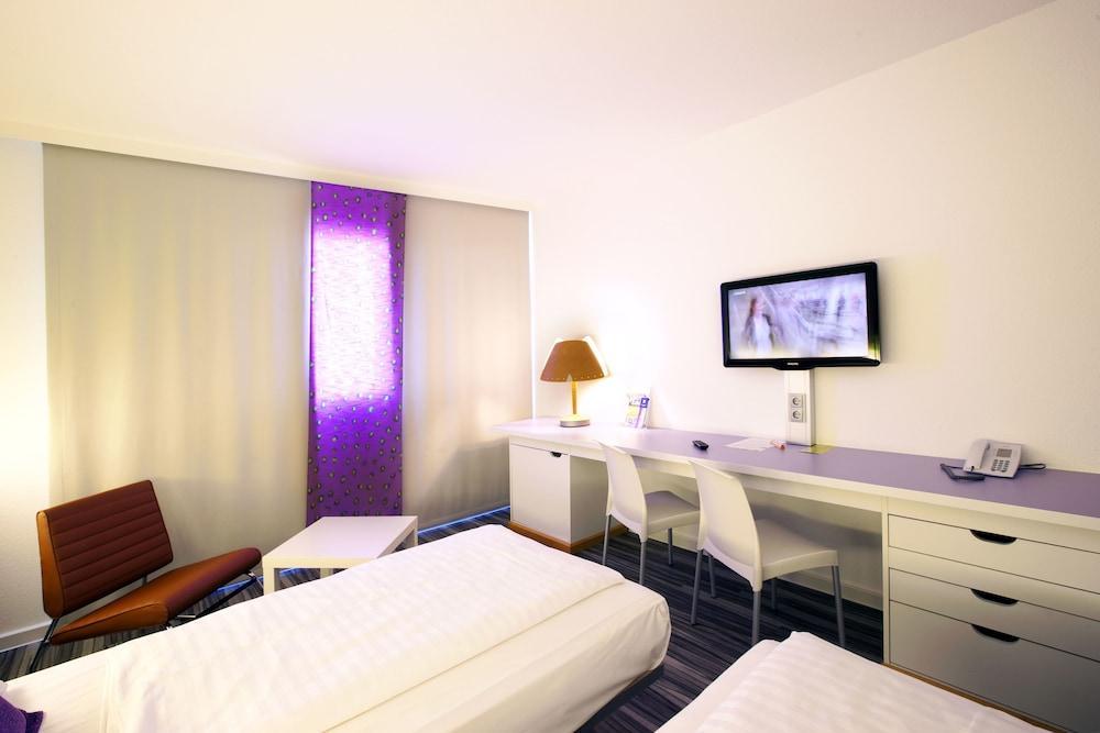 Hotel Ibis Styles Linz Esterno foto