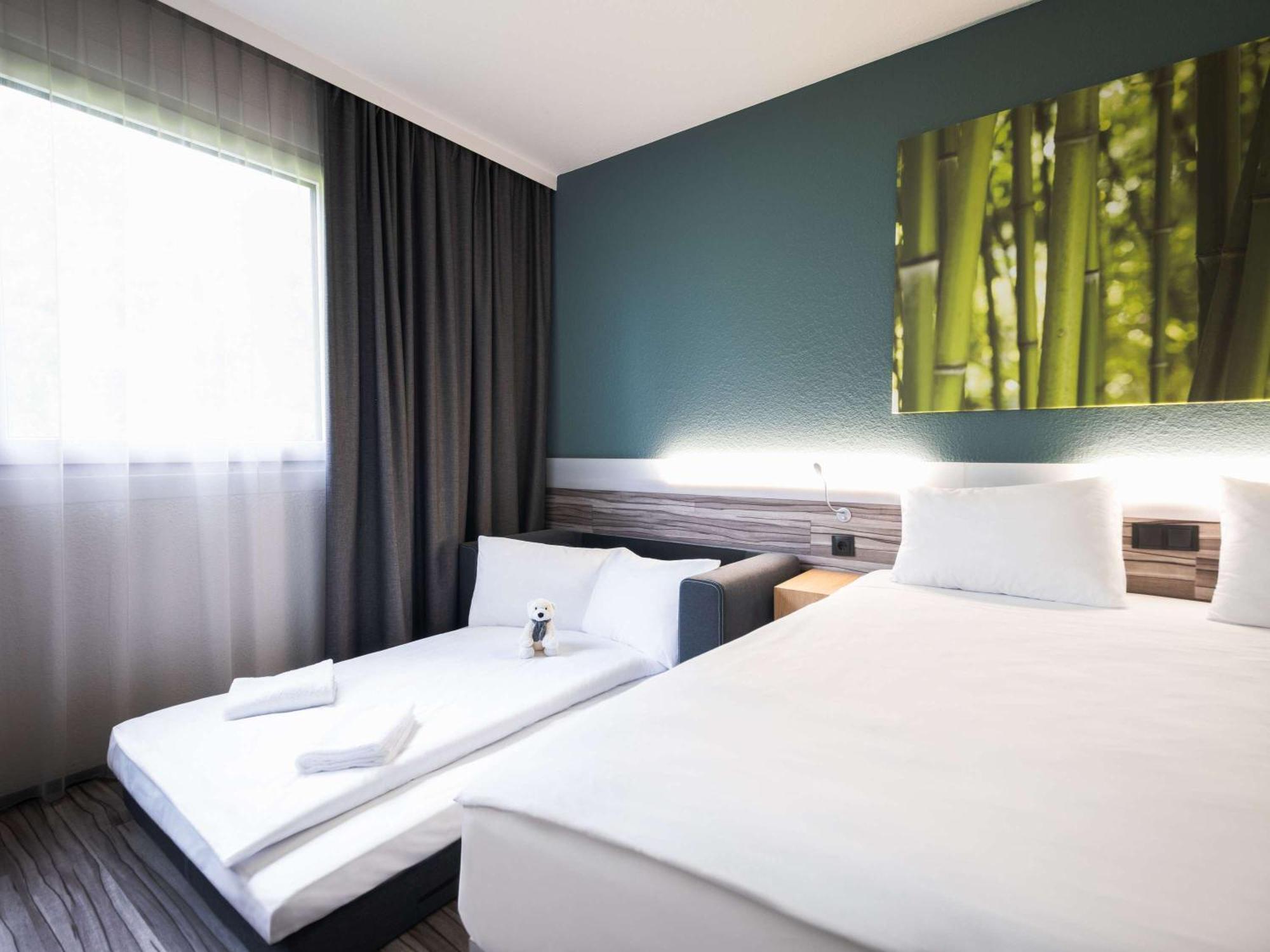 Hotel Ibis Styles Linz Esterno foto