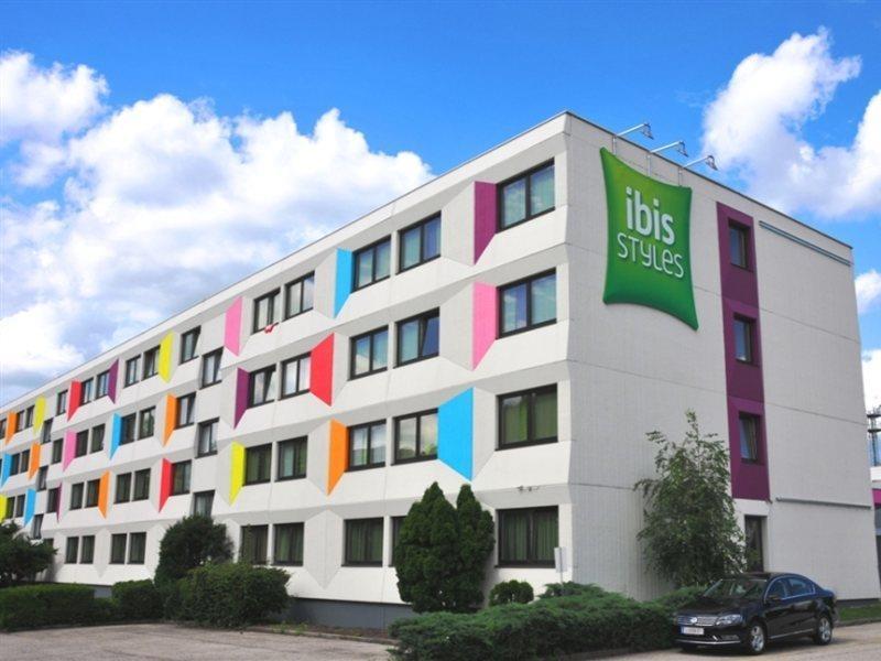 Hotel Ibis Styles Linz Esterno foto