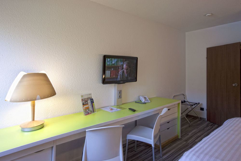 Hotel Ibis Styles Linz Esterno foto